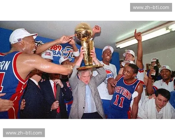 紫金荣耀与克利夫兰之魂:一场跨越时空的宿命博弈 紫金荣耀与克利夫兰之魂:一场跨越时空的宿命博弈